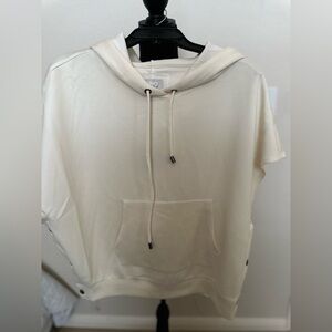 Cupio SLEEVELESS HOODIE - STAR WHITE. Size Medium. NWT. Very soft fabric.